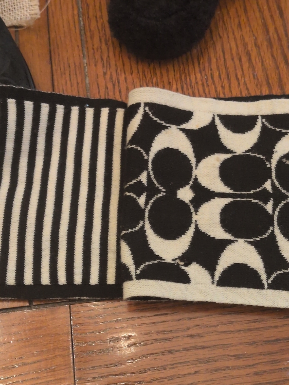 Coach Vintage Black&Cream Vertical Stripe Merino Wool Scarf